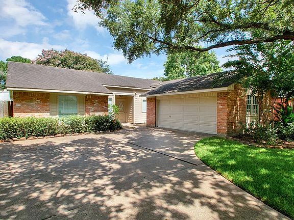 4th image of 15322 Meadow Village Dr