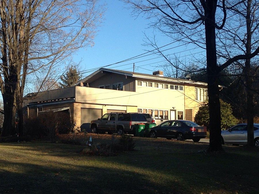 2nd image of 19 Robin Hill Dr