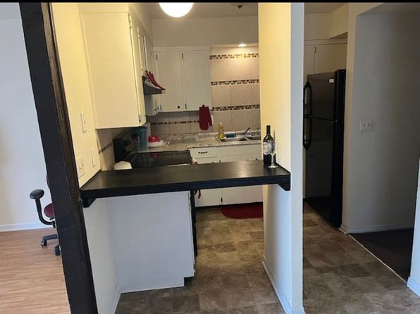 3943 Roanoke Rd APT B6