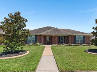 6611 Sommerville Ln, Manvel, TX 77578
