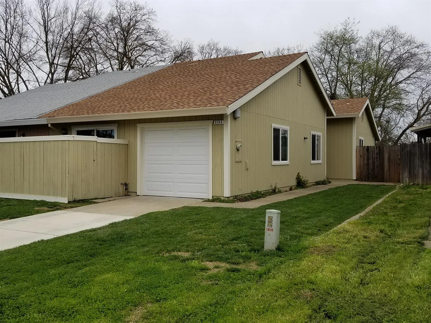 9346 Aizenberg Cir photo 1