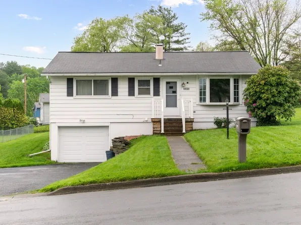 1131 Arnold Dr, Endwell, NY 13760