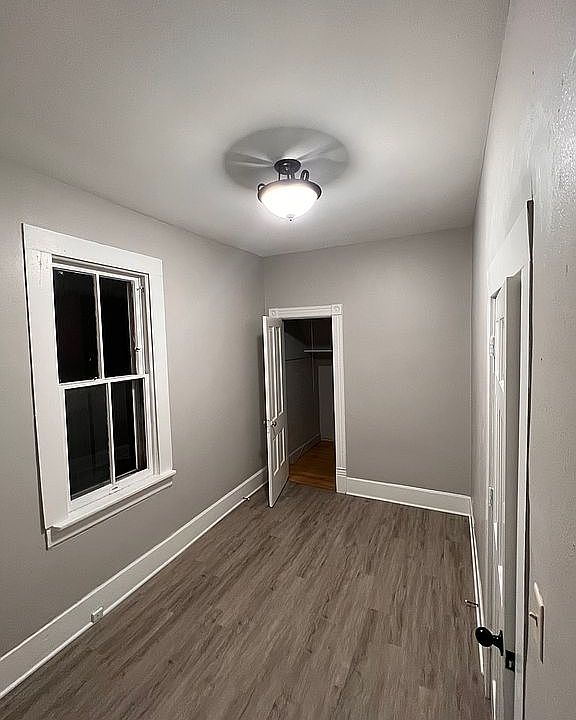 1st image of 410 E Garfield Ave