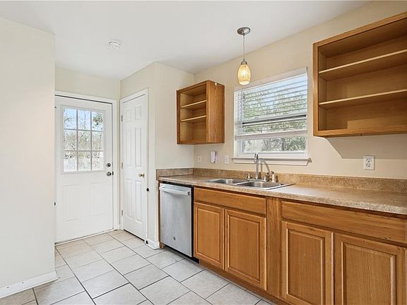5th image of 21325 Southern Pines Blvd