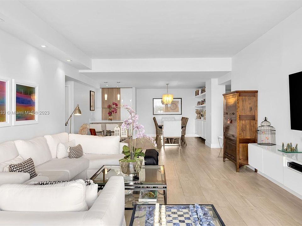 1st image of 151 Crandon Blvd APT 1030