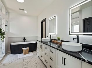 9611 Indian Trl, Mont Belvieu, TX 77523
