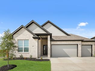 9252 Kansas Pacific Dr, Crowley, TX 76036