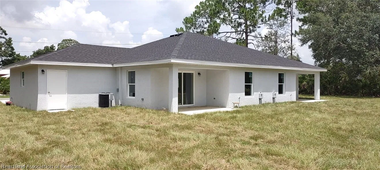 2 bed, 2.0 bath, 1006 sqft, $1,600 — Photo 2