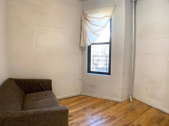 5th image of 953 Columbus Ave #2NN