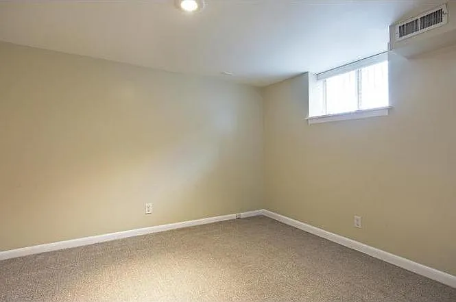 1574 E Princeton Ave — Photo 21