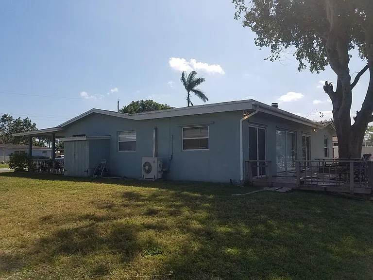 1981 NW 33rd Ct — Photo 3