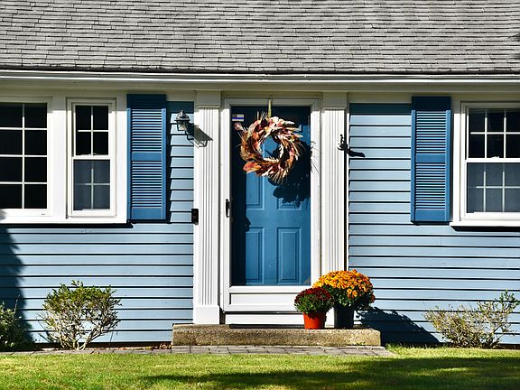 3rd image of 67 Diane Avenue