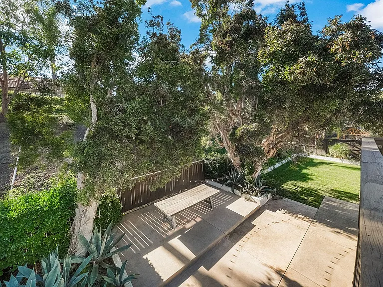 1205 Cerca — Photo 42