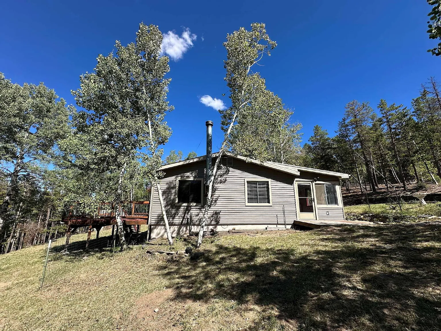 3 bed, 1.0 bath, 972 sqft, $2,500 — Photo 2