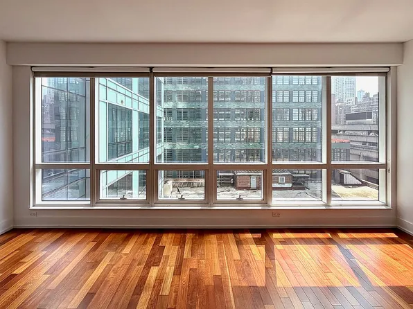 350 W 42nd St APT 10I, New York, NY 10036