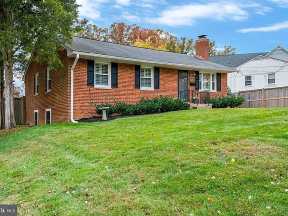 4th image of 6215 Crestwood Dr