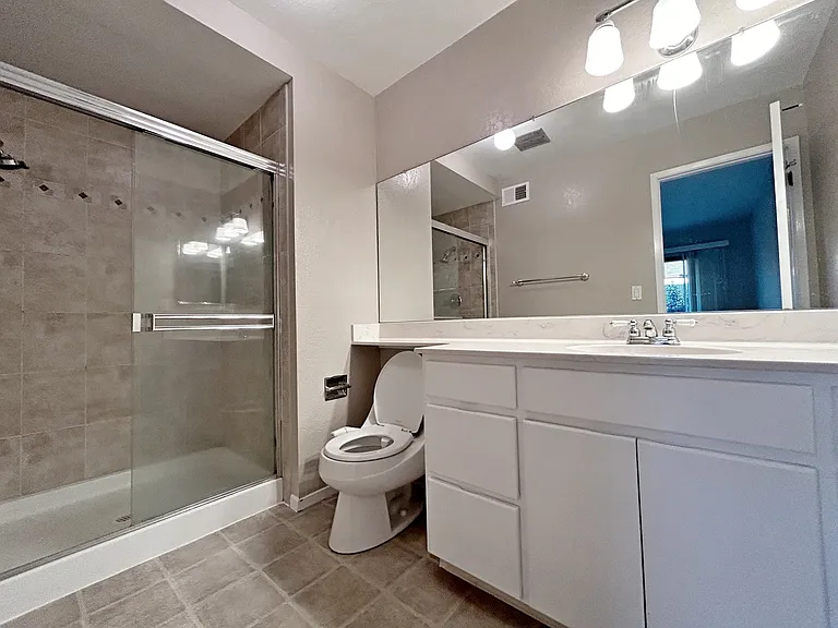 1220 Crescent Ter — Photo 13