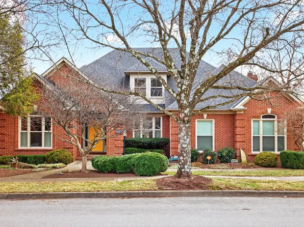 3211 Brighton Place Dr, Lexington, KY 40509