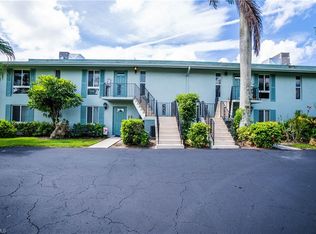 162 Teryl Rd APT 4, Naples, FL 34112