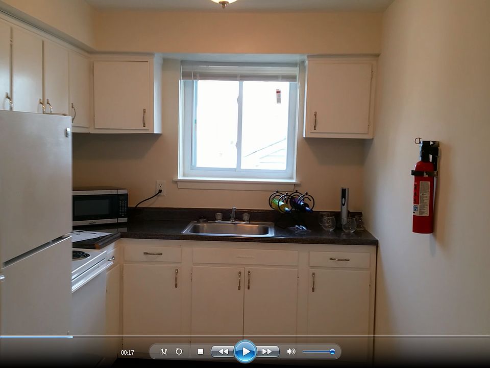 Large Kitchen w/new appliances