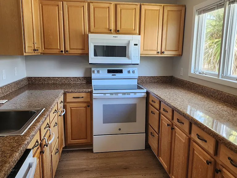 4 Sandpiper Ct — Photo 2