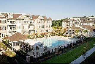 Close Proximity to Beach & Shopping