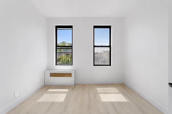 Rented by E Realty International Corp | media 7