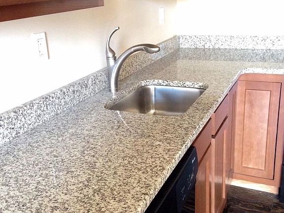 3rd image of 289 Ontario St #2E