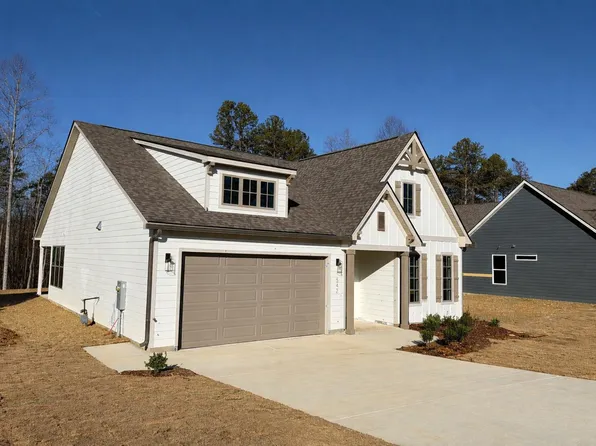 542 Nature Trl, Soddy Daisy, TN 37379