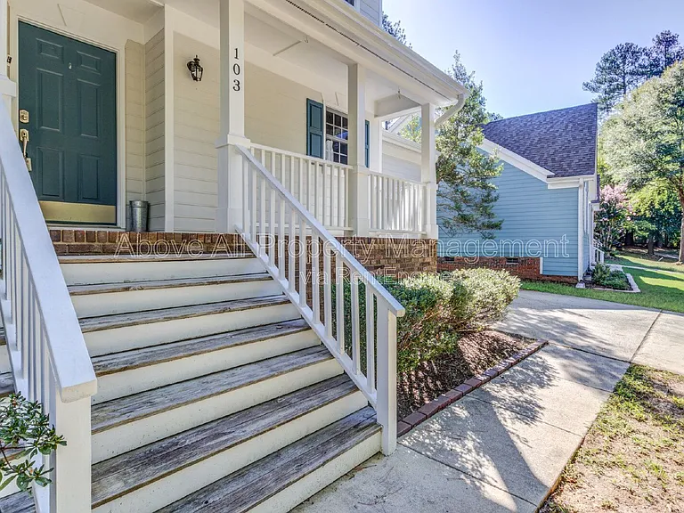 103 Unaka Ct — Photo 9