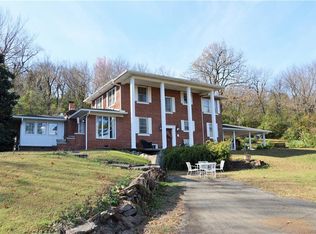 205 Town Crk, Poteau, OK 74953
