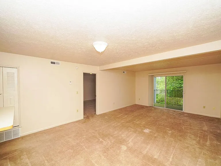 Windmill Lakes Apartments — Photo 63