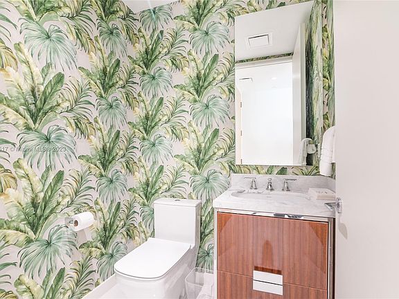 3rd image of 15701 Collins Ave #1504