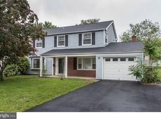 9 Bancroft Ln, Willingboro, NJ 08046
