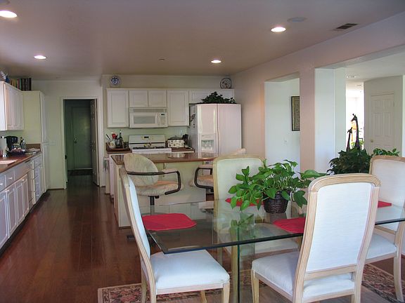 Gourmet Chef's Kitchen