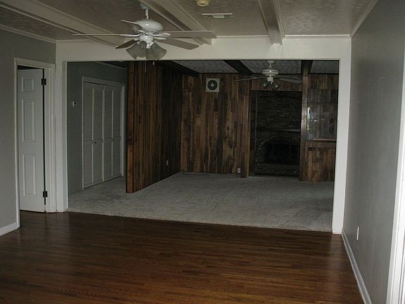 3rd image of 1614 Weidner St