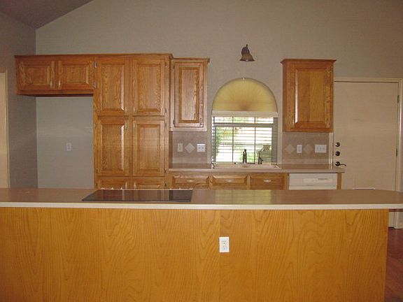 3rd image of 2233 Cedar Grv