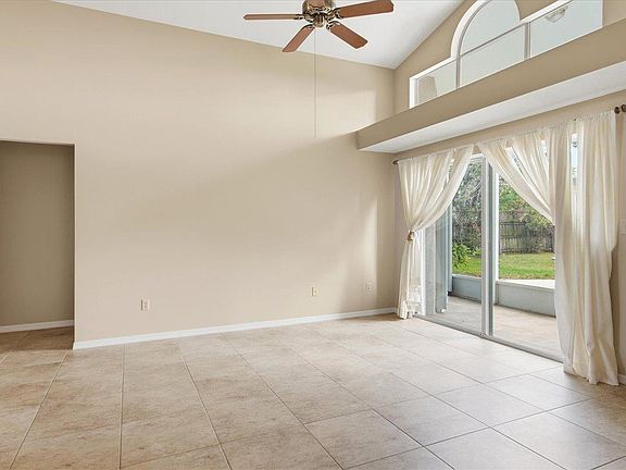 2nd image of 4365 Wood Haven Dr