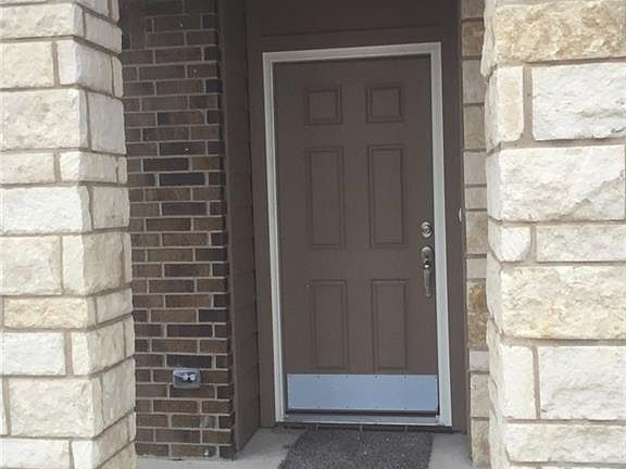 4th image of 612 Liberty Valley Dr