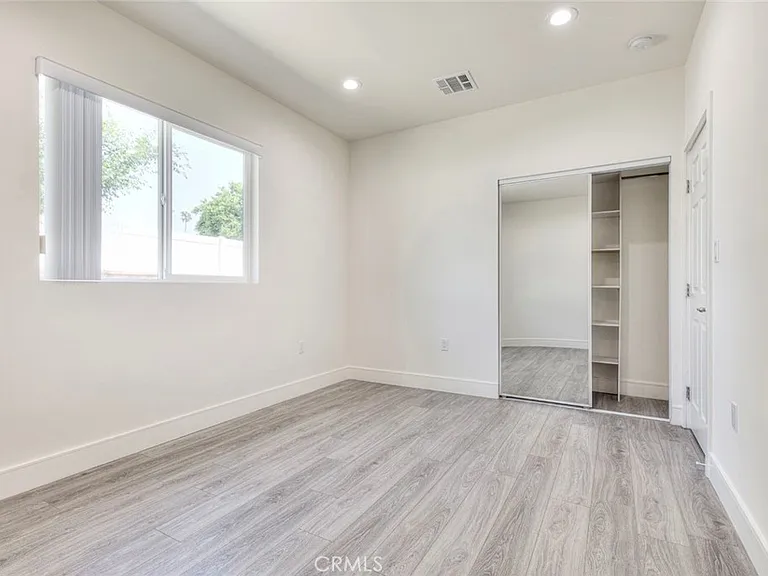 6954 Jellico Ave — Photo 34