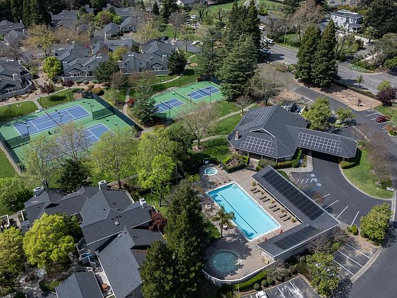 2nd image of 12 Valley Club Circle