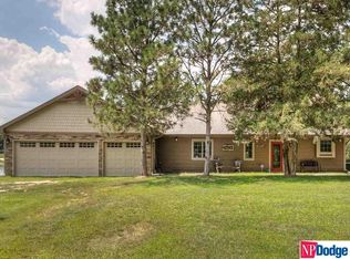 3976 Lakeview Dr, Cedar Creek, NE 68016