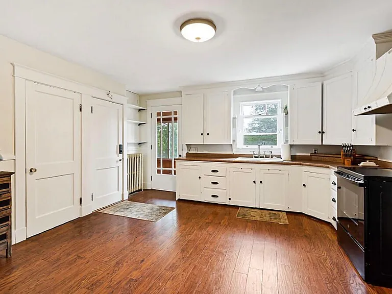 29 Sherwin St — Photo 21