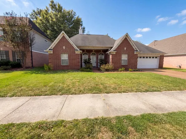 1337 River Bank Dr, Collierville, TN 38017