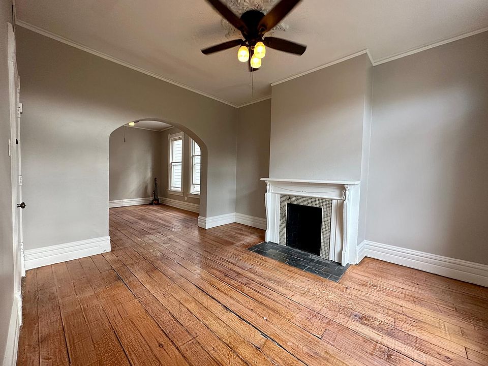 1st image of 2455 N Rockwell St APT 2