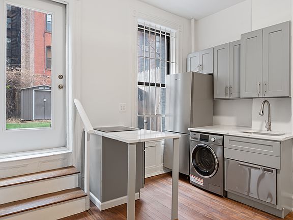 4th image of 430 E 66th St #2