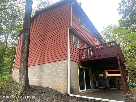 2nd image of 1273 Chateau Dr