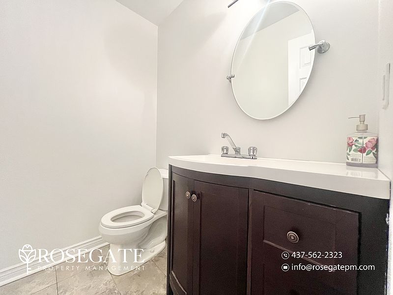 London Townhouse for rent - 3 Bedrooms — photo 24