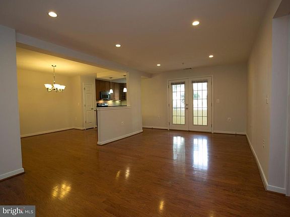 Large and bright living room