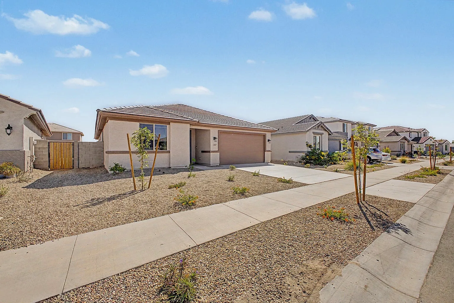 4 bed, 2124 sqft, $2,490 — Photo 3
